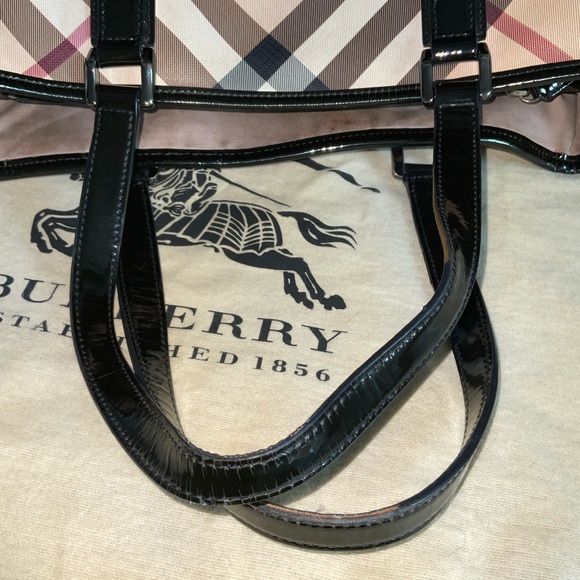 Burberry Supernova Checked Tote w Bag - Picture 10 of 14